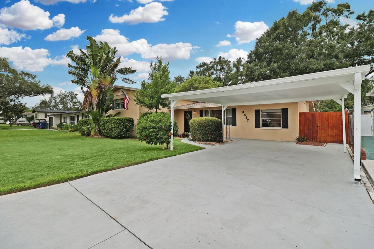 Timeless Tampa Bay Oasis Villa Exterior photo