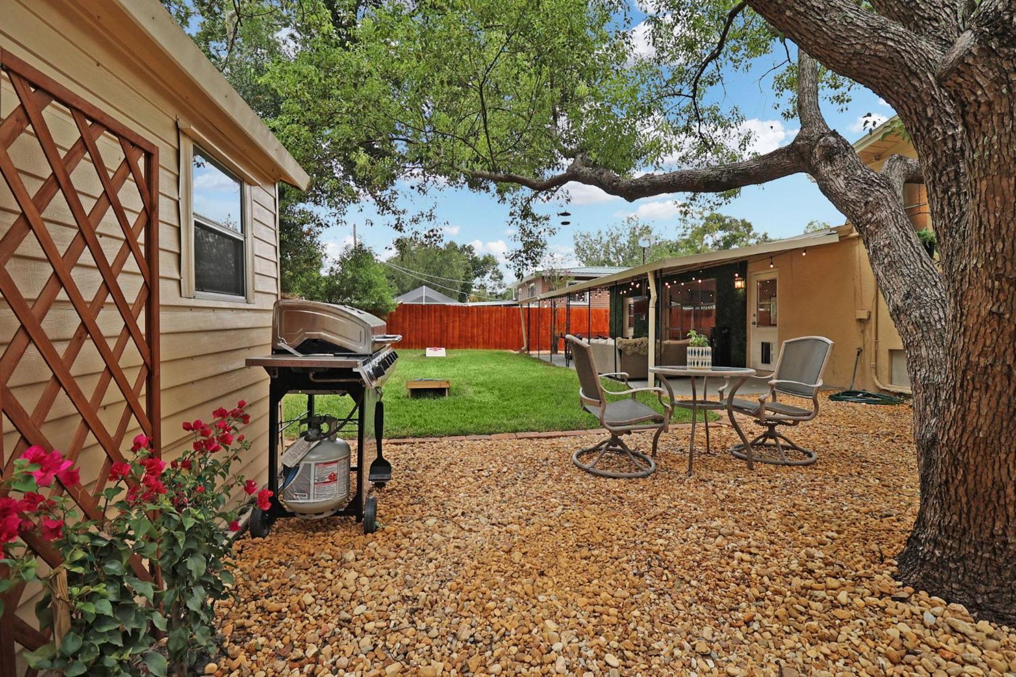 Timeless Tampa Bay Oasis Villa Exterior photo